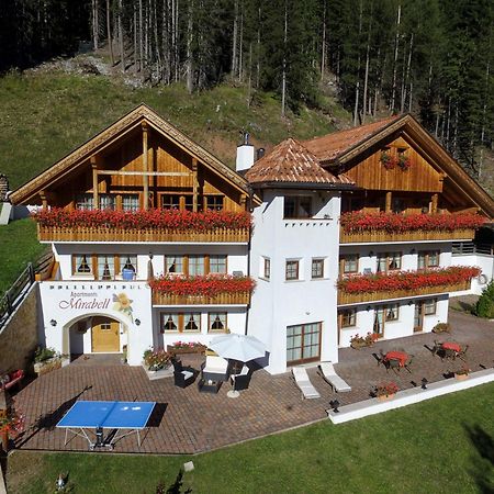 Apartments Mirabell Livinallongo Del Col Di Lana Екстериор снимка