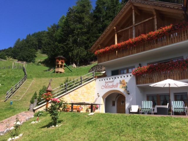 Apartments Mirabell Livinallongo Del Col Di Lana Екстериор снимка